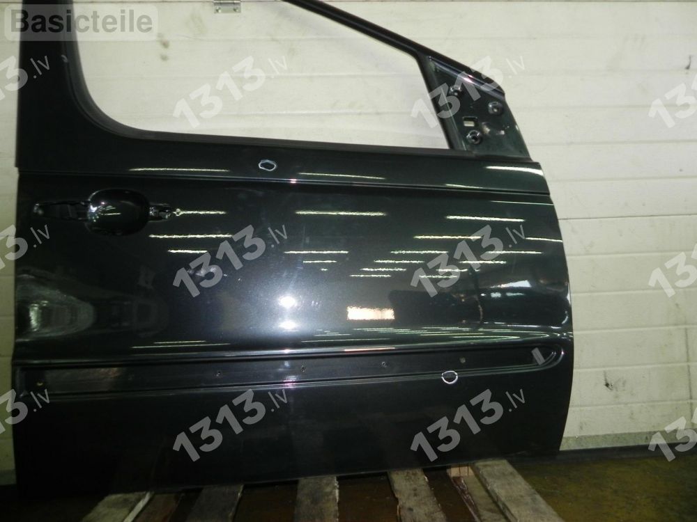 Mercedes Vaneo W414 Priekšējās labās durvis krāsas kods 9154 Carbonschwarz 4147200105 4147200105 A4147200105