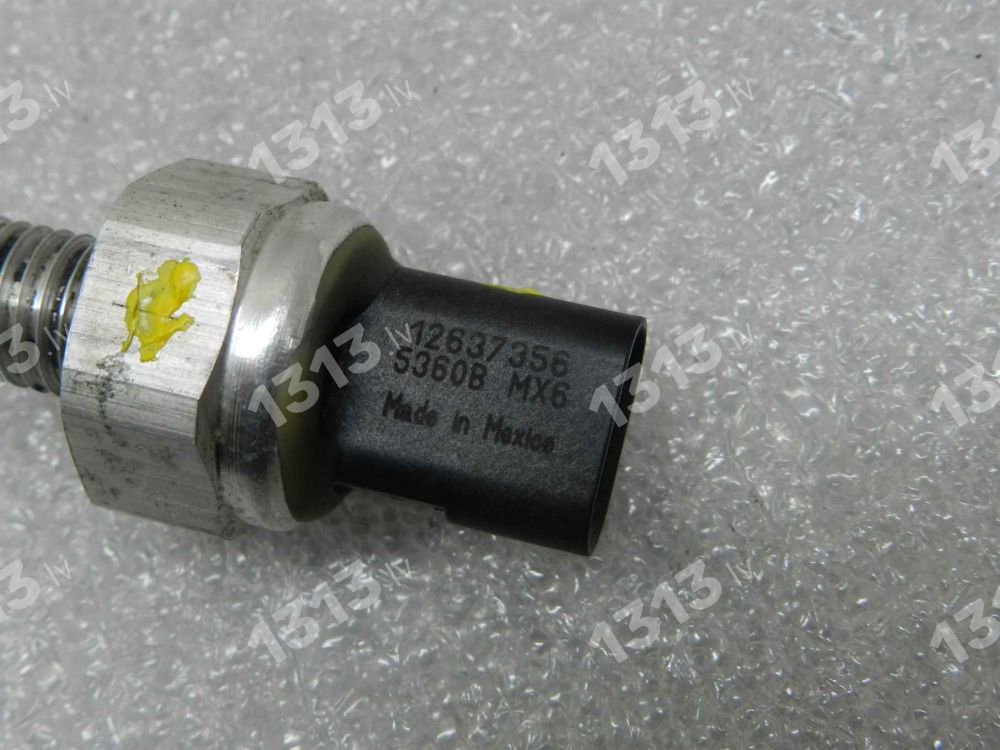 Opel Astra K 15-21 1.6CDTi B16DTE 81KW Eļļas spiediena slēdzis sensors Apakšējais 12637356 12637356 55488247