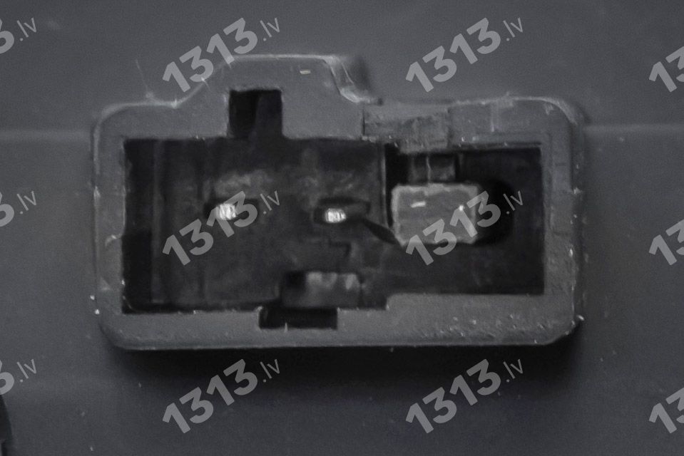 Skoda Seat VW  Bagāžnieka atvēršanas poga slēdzis 3V0827566 5E5827566B 3V0827566 5E5827566B 3V0827566 5E5827566B