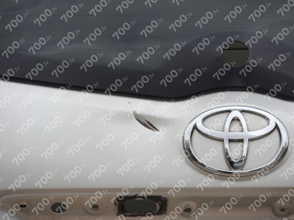 Toyota Corolla Verso III AR10 Крышка багажного багажника отделения - Цветовой код - 1C0 67005-0F011 670050F011 67005 0F011 1C0