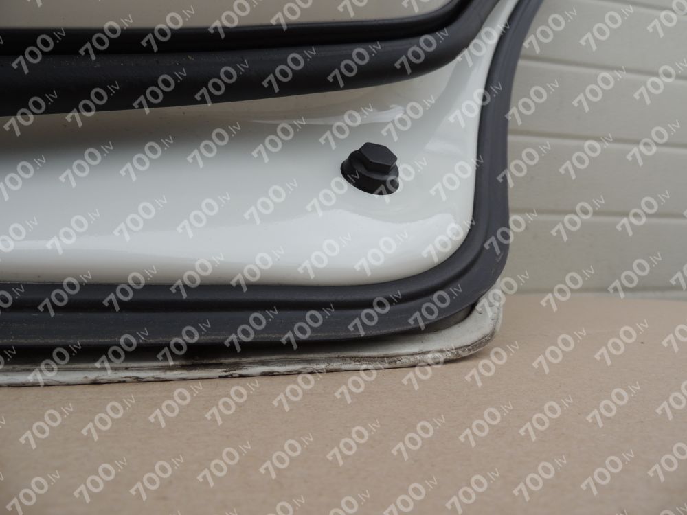 BMW 5 Sērijas F10 Sedans Aizmugurējās Labās Durvis - Krāsas kods - 300 - Alpinweiss 3 300 Alpinweiss 3 41 00 7 206 114 41007206114 7 206 114 7206114