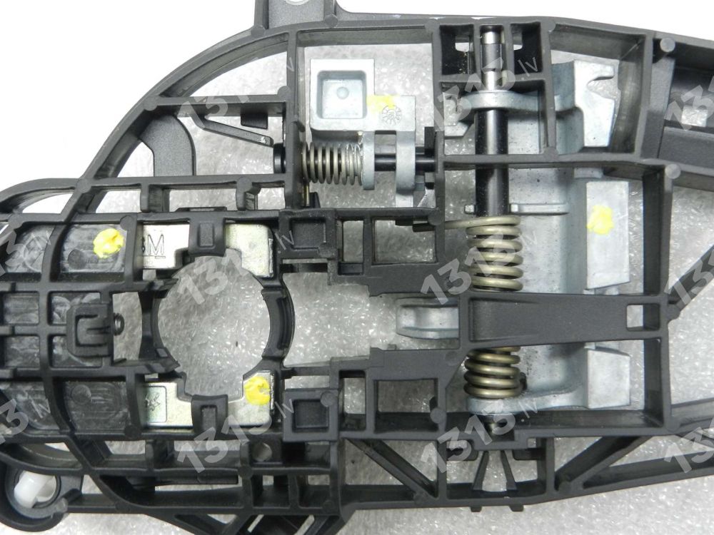 Opel Astra K 15-21 Aizmugurējā Kreisā Ārējā durvju roktura rāmis mehānisms 13506032 13506032 13597651 13515505