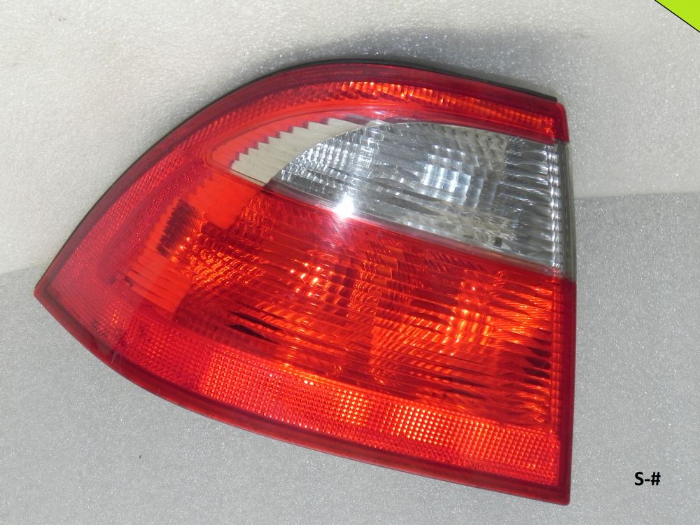 Saab 9-5 95 Aizmugurējais kreisais Lukturis Lampa 5142195 5142195