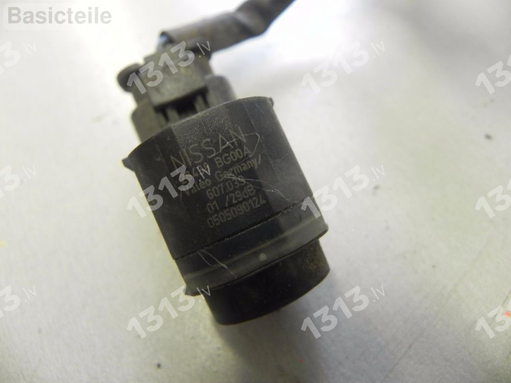 Nissan Qashqai J10 parkošanās sensori PDC sensors ar aizmugurējiem vadiem 24017JD00A 28438BG00A 28438BG00A 24017JD00A