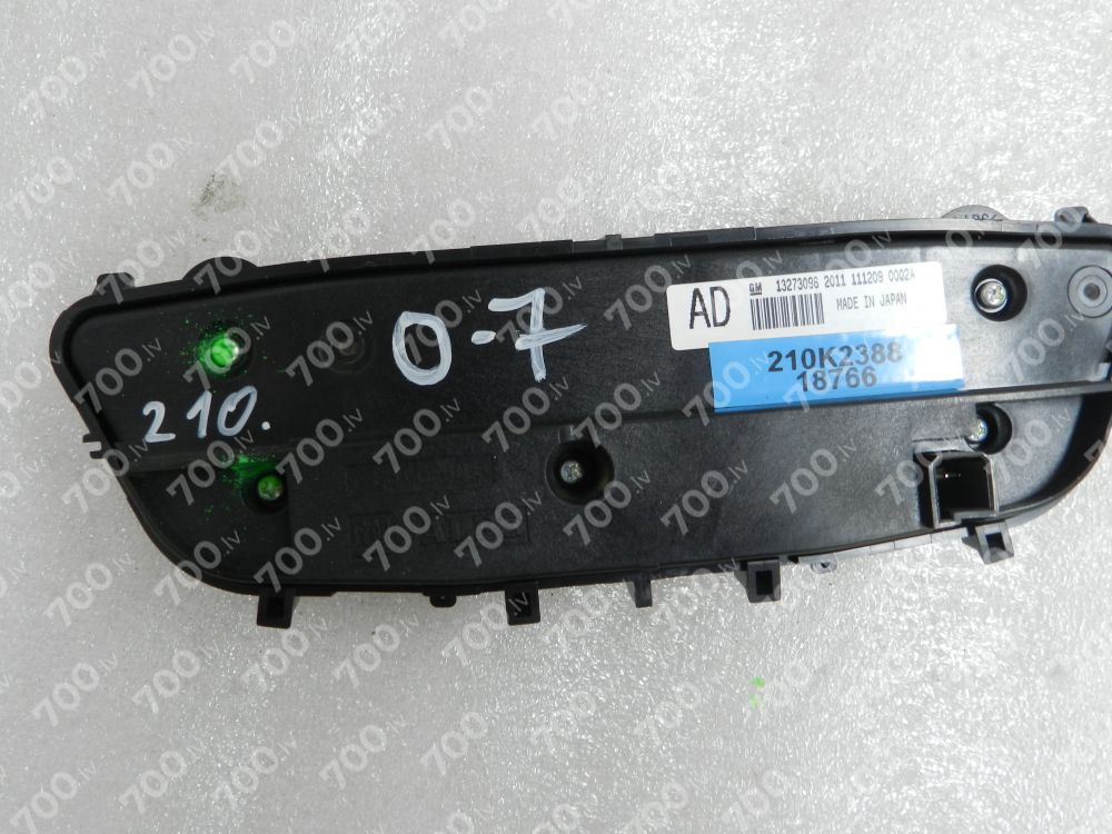 Opel Insignia A Apsildes Klimata vadības panelis regulators 13273096 13273096 AD 18 22 672 1822672