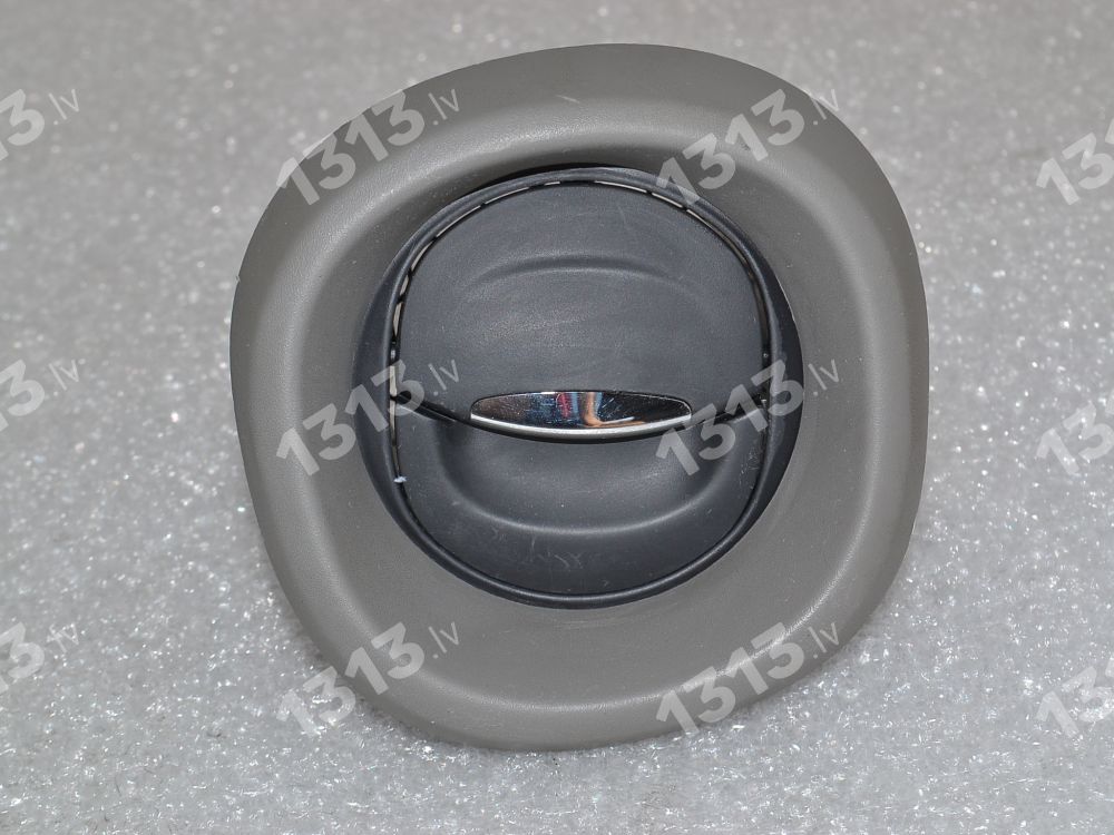 Renault Trafic III Gaisa ventilācijas reste labajā pusē 687601310R 687600464R 687601310R 687605663R 687603632R 687600464R 687601310R, 687605663R, 687603632R, 687600464R