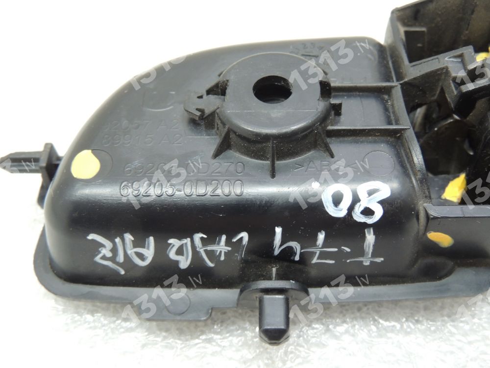 Toyota Corolla E18 Labais iekšējais durvju atvēršanas rokturis 69205-0D200 69205-0D200 692050D200 69205-0D270 692050D270 69205-0D200-C0 692050D200C0 69205-0D201-C0 692050D201C0